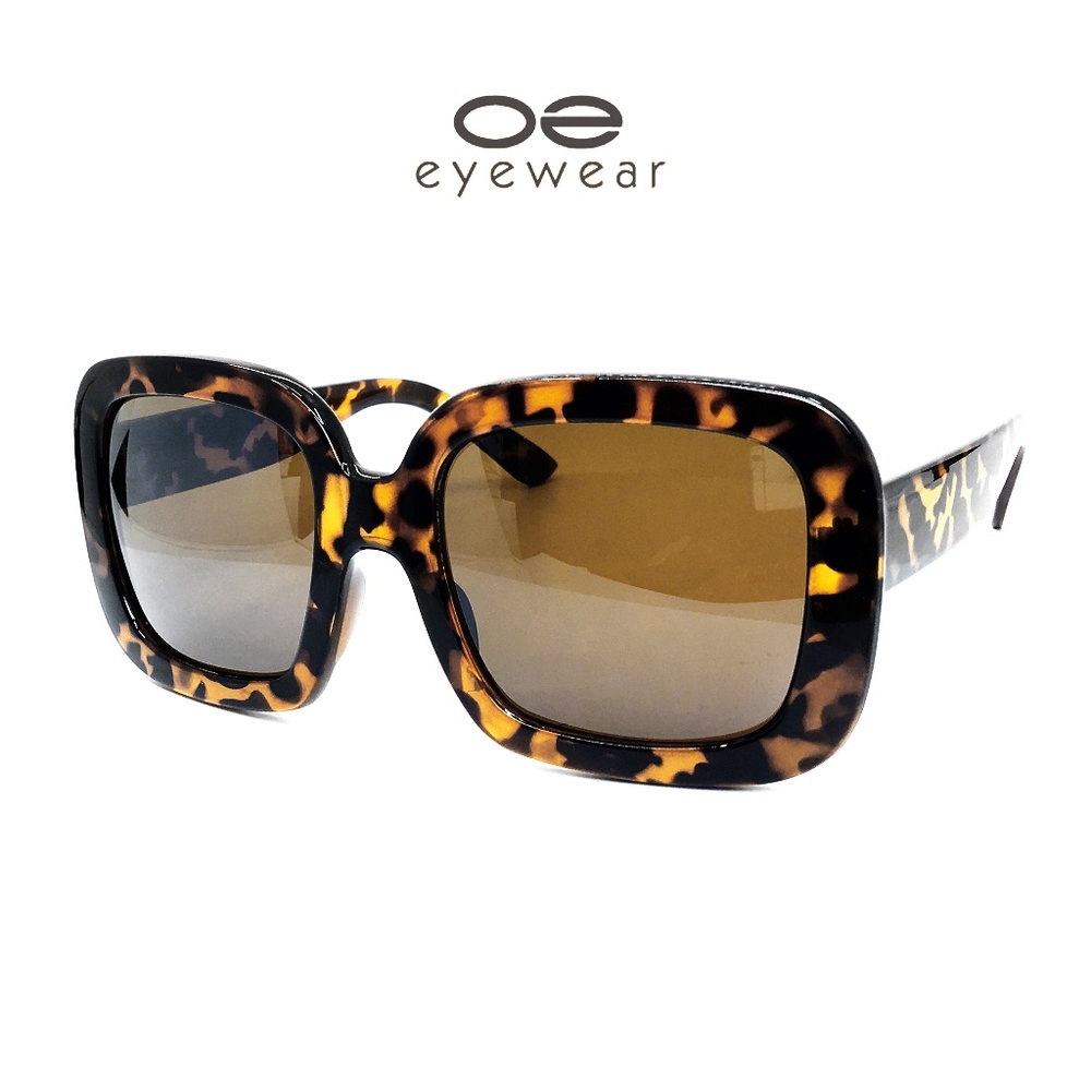 O2 Eyewear A3326 Designer Style Sunglasses